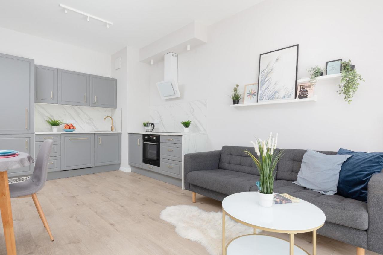 Modern Apartment With Balcony Warsaw Mokotow Aignera By Noclegi Renters Kültér fotó