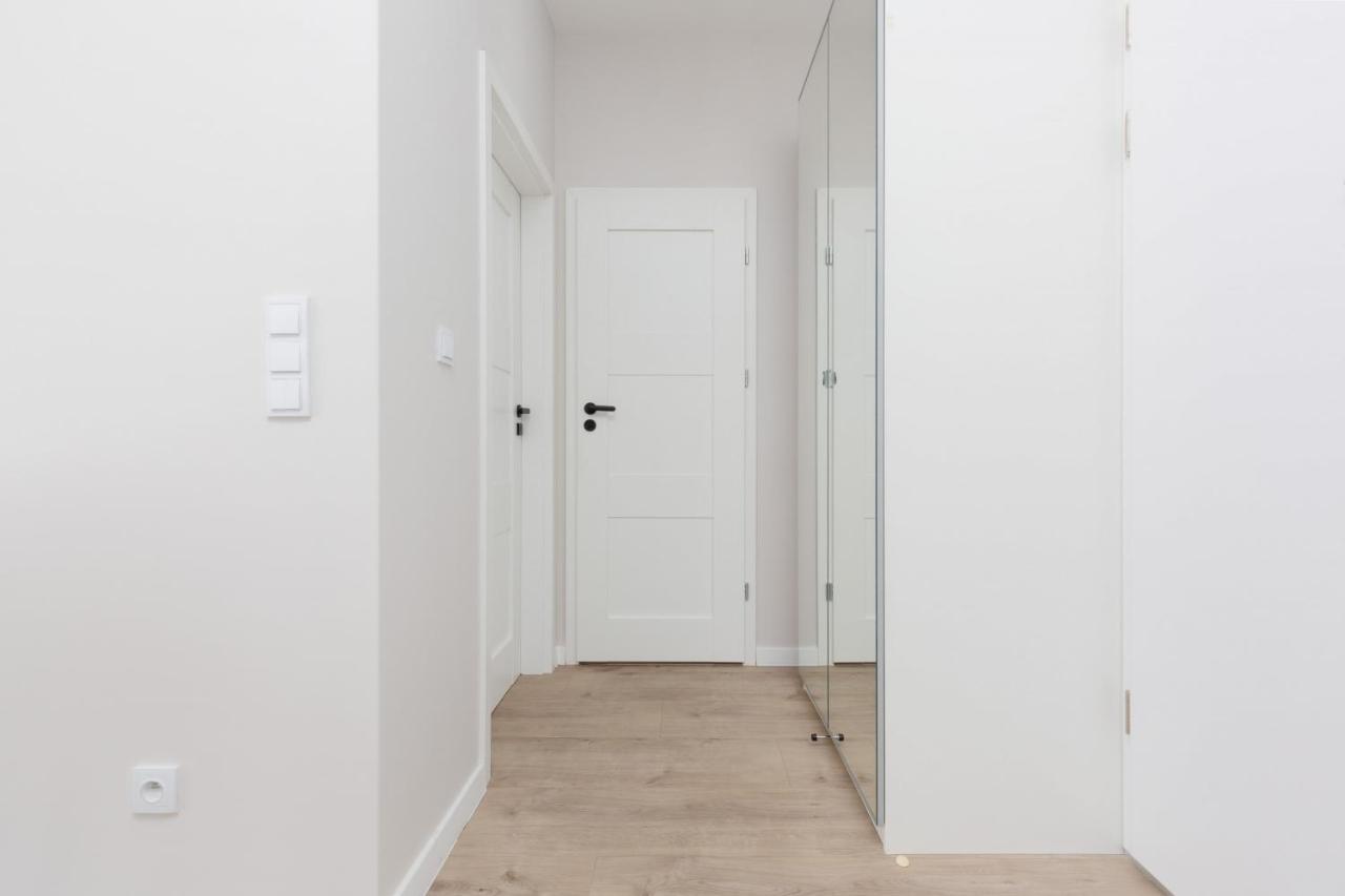 Modern Apartment With Balcony Warsaw Mokotow Aignera By Noclegi Renters Kültér fotó
